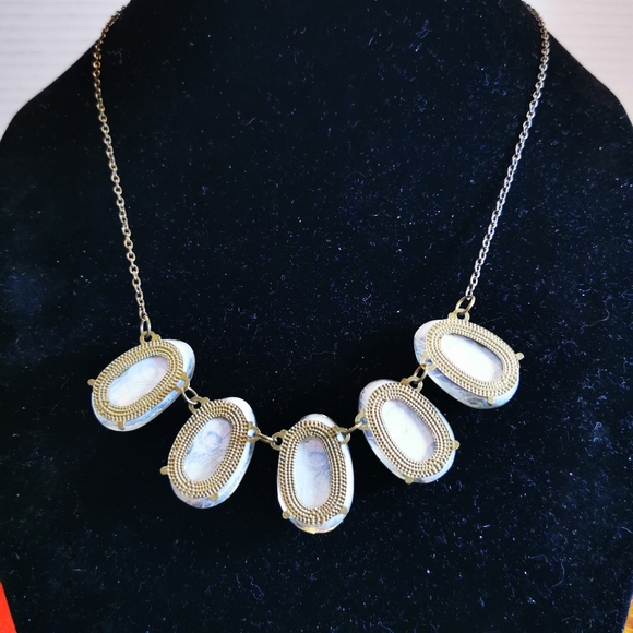 Antiqued Bronze Tone Chunky Peacock Feather Necklace - Picture 10 of 16